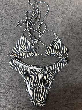 Loleia Zebra Print Triangle String Bikini Set M/XL Animal Print